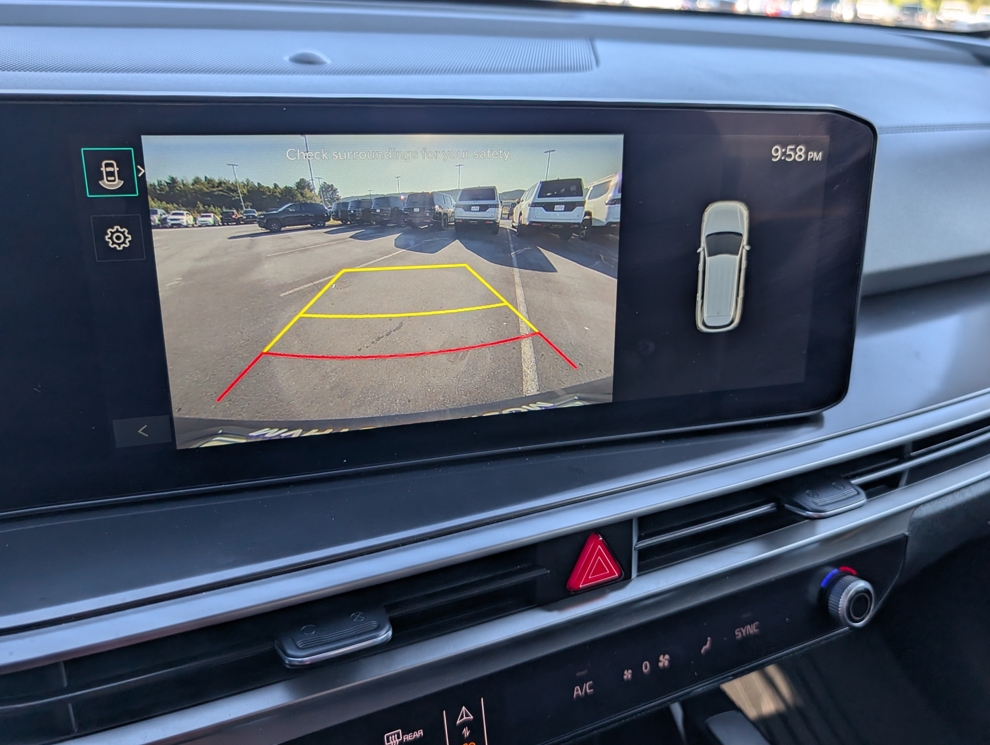 Used 2025 Kia Sorento S w/ Panoramic Sunroof Package FWD image 16