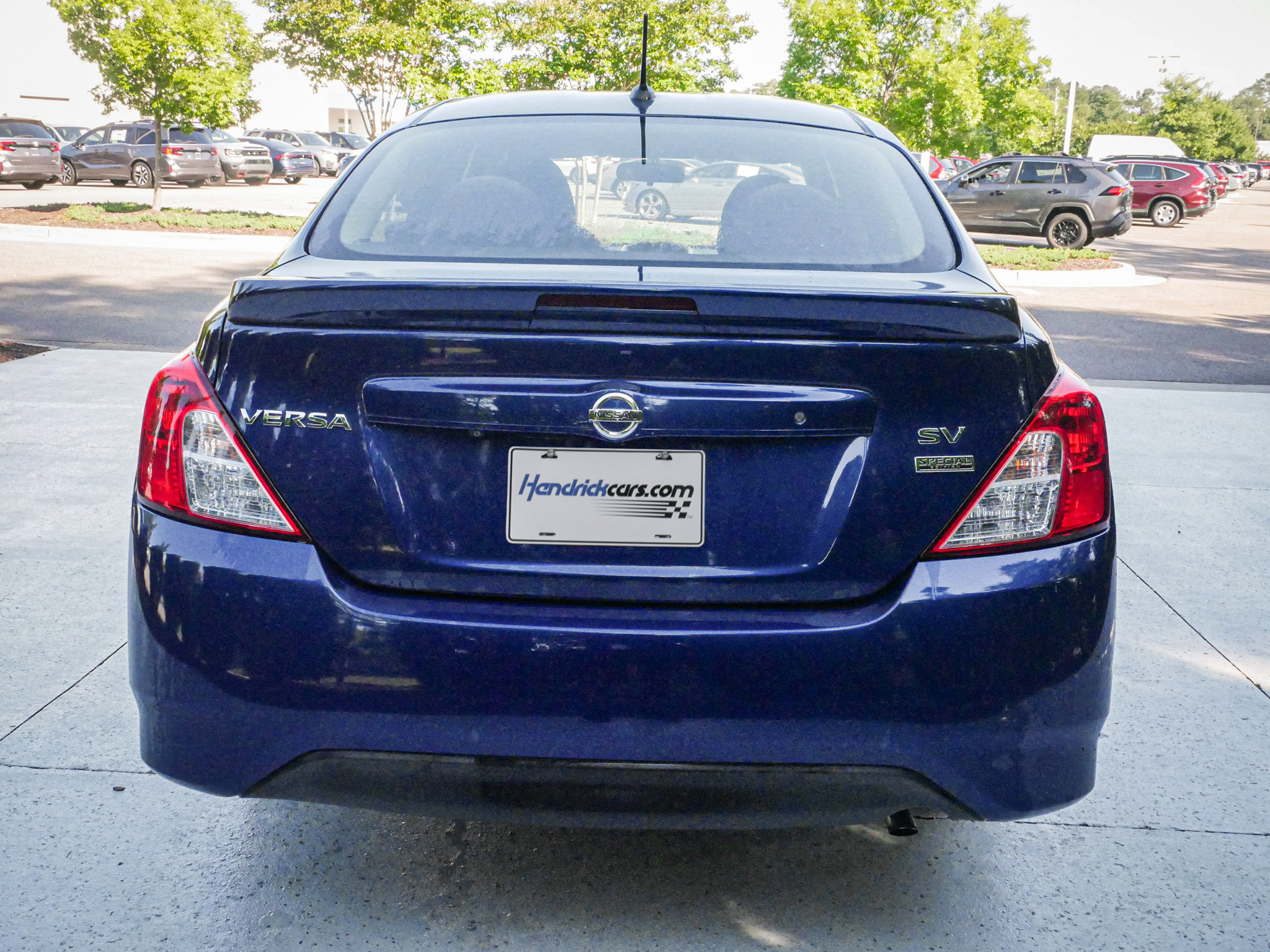 Used 2019 Nissan Versa SV w/ SV Special Edition Package FWD image 7