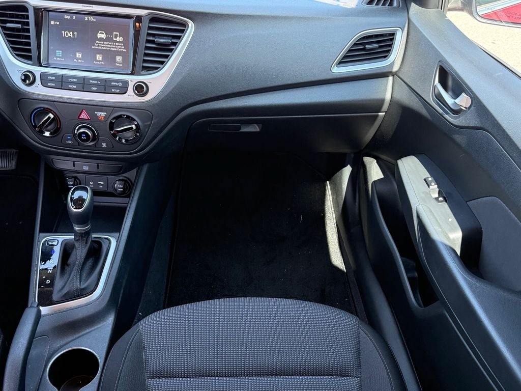 Used 2022 Hyundai Accent SEL FWD image 15