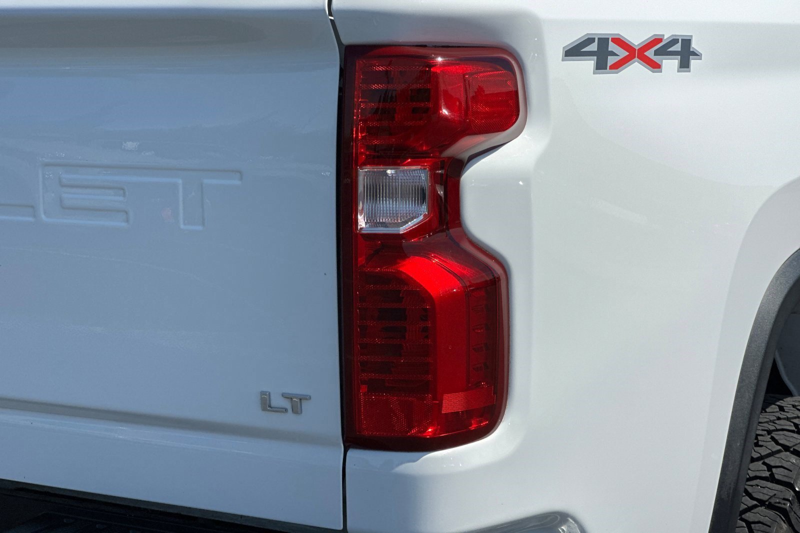 Used 2023 Chevrolet Silverado 2500 LT AWD/4WD image 12