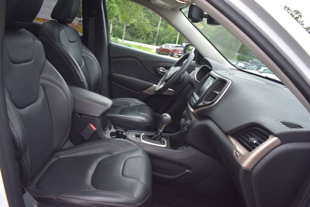 Used 2018 Jeep Cherokee Limited w/ High Altitude Package FWD image 13