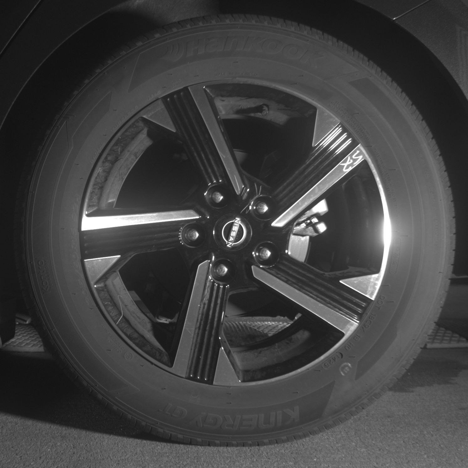 Used 2025 Nissan Sentra SV FWD image 14