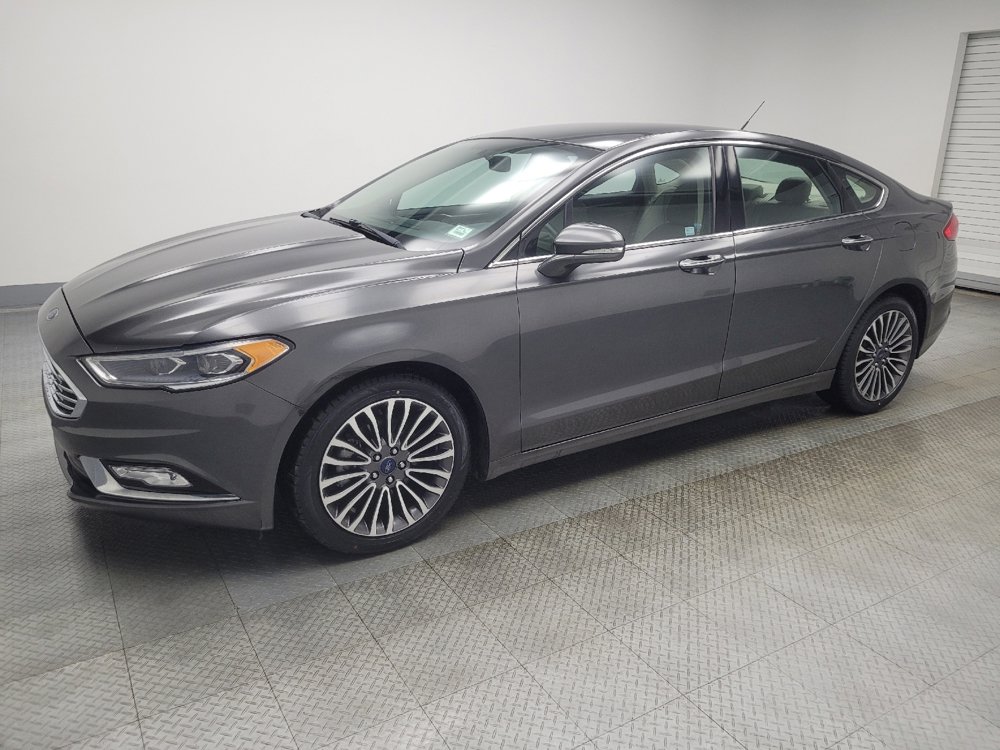 Used 2017 Ford Fusion SE w/ Fusion SE Technology Package image 2
