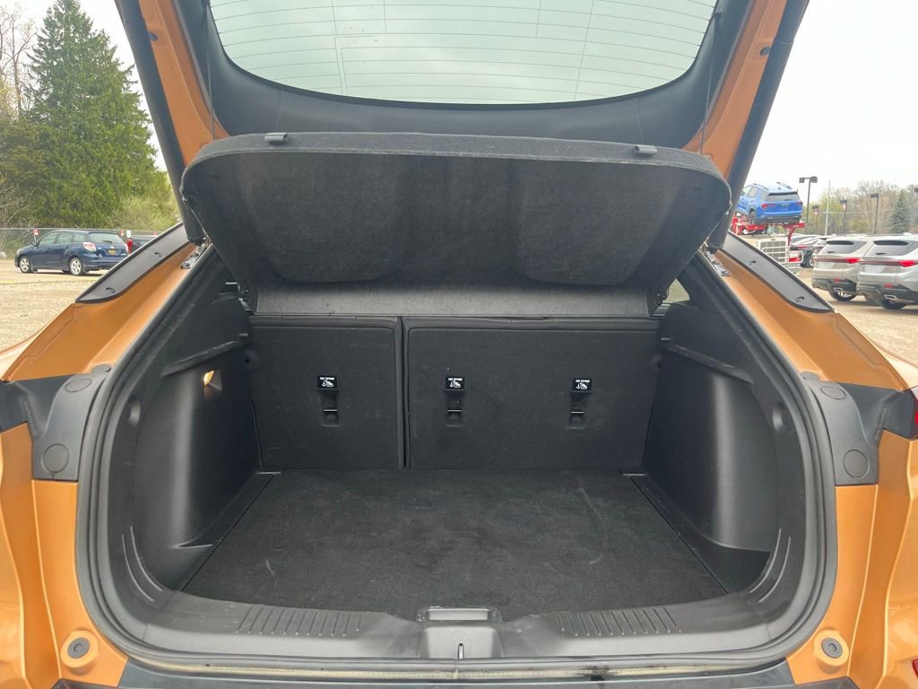 Used 2024 Buick Envista Sport Touring w/ Convenience I Package FWD image 9