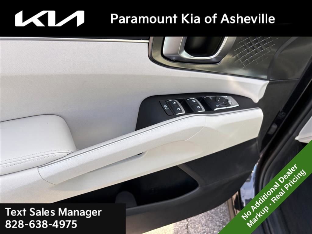 New 2026 Kia Sorento S w/ S Panoramic Sunroof Package image 25