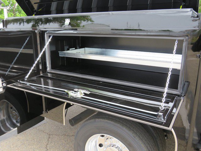 New 2023 RAM 5500 Tradesman w/ Chrome Appearance Group RWD image 29