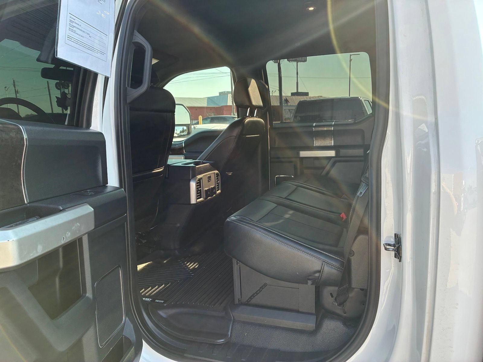 Used 2022 Ford F350 Lariat w/ Lariat Value Package AWD/4WD image 4