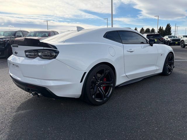 Used 2019 Chevrolet Camaro SS image 2