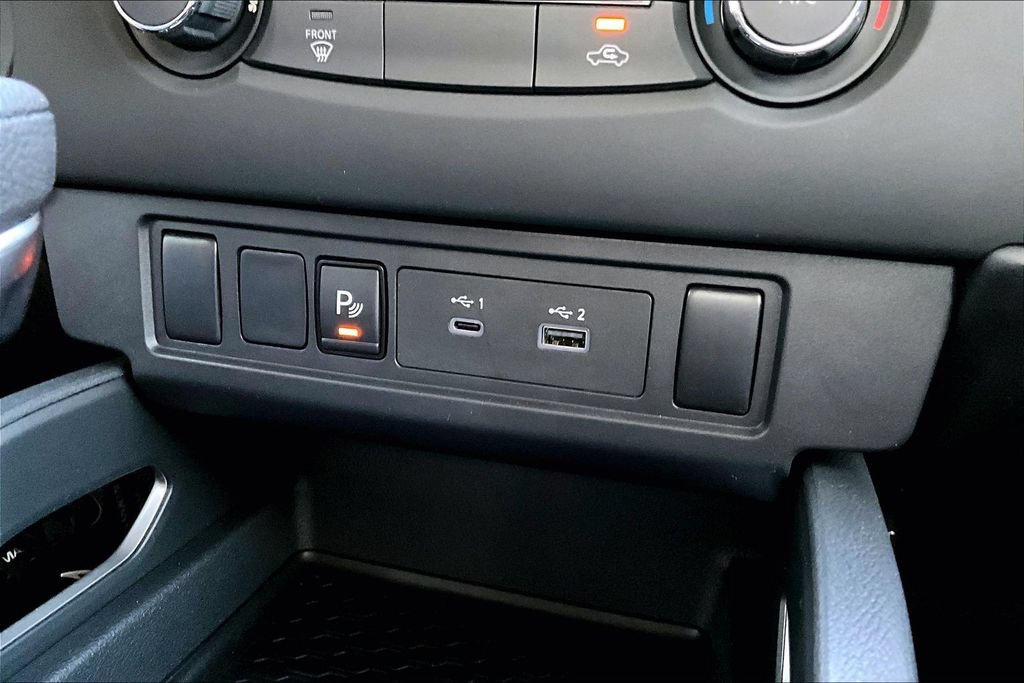 Used 2025 Nissan Frontier SV RWD image 15