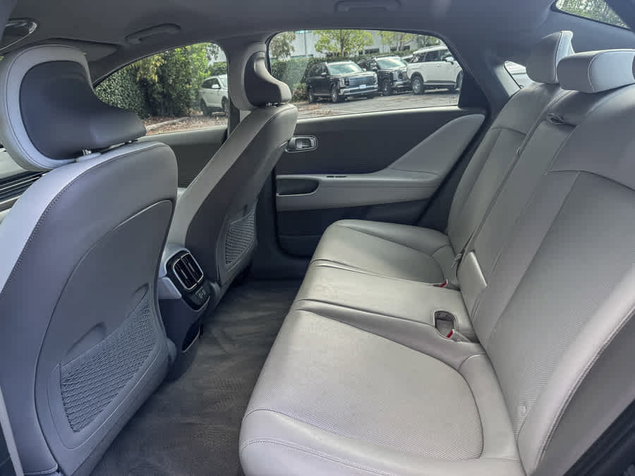 Used 2023 Hyundai Ioniq 6 SEL AWD/4WD image 18