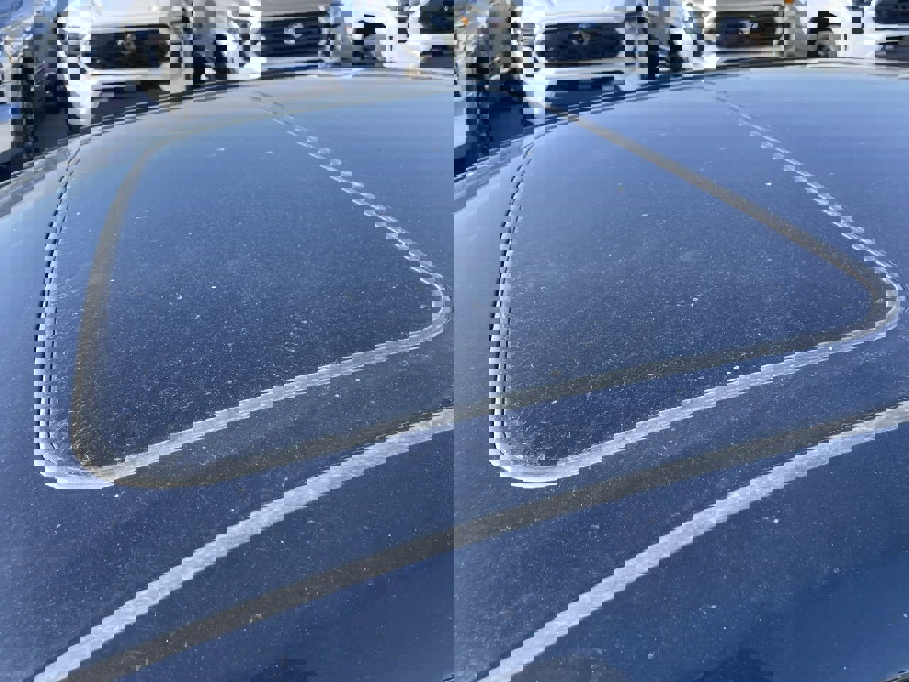 Used 2018 Toyota Corolla XSE image 5