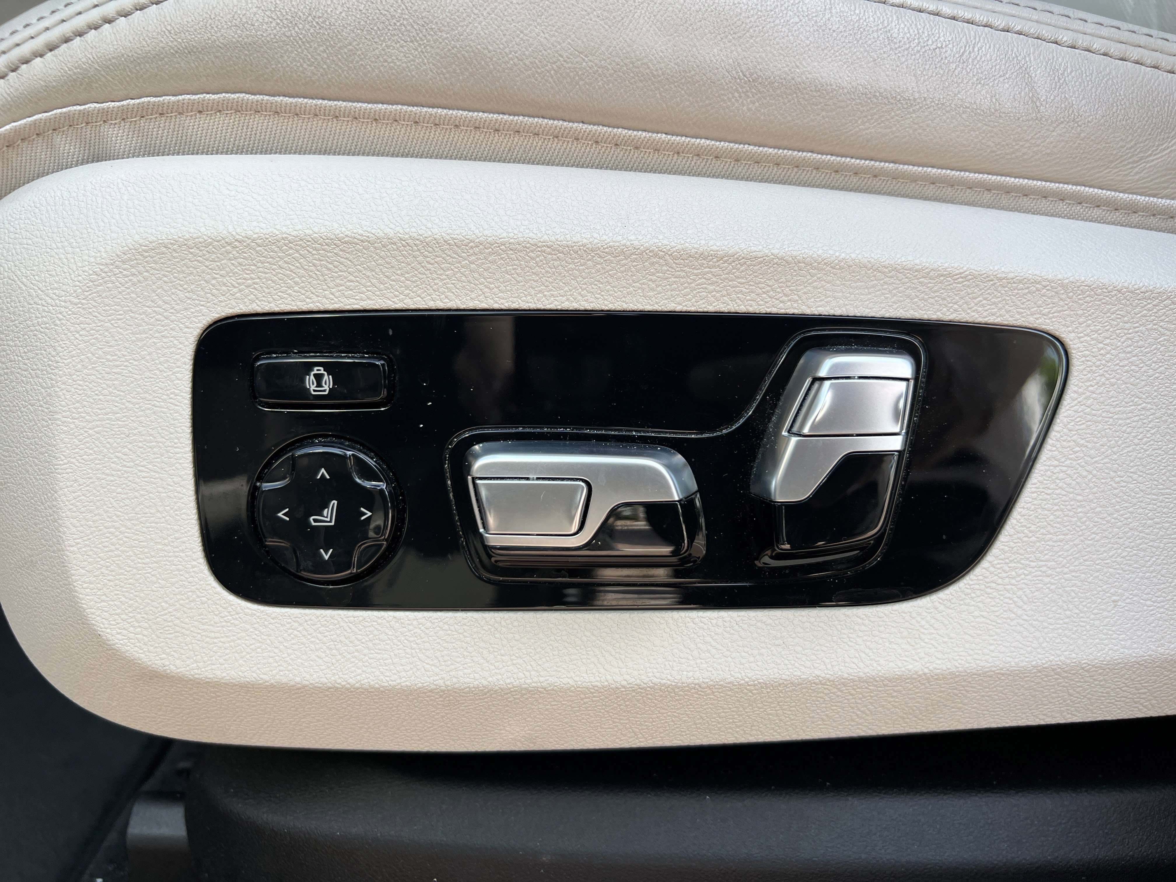 Used 2019 BMW X5 xDrive40i w/ Executive Package AWD/4WD image 39