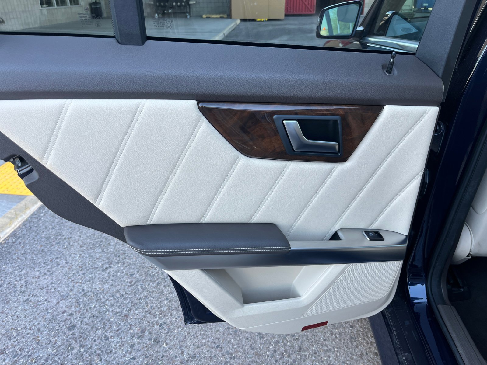 Used 2015 Mercedes-Benz GLK 250 BlueTEC 4MATIC image 16