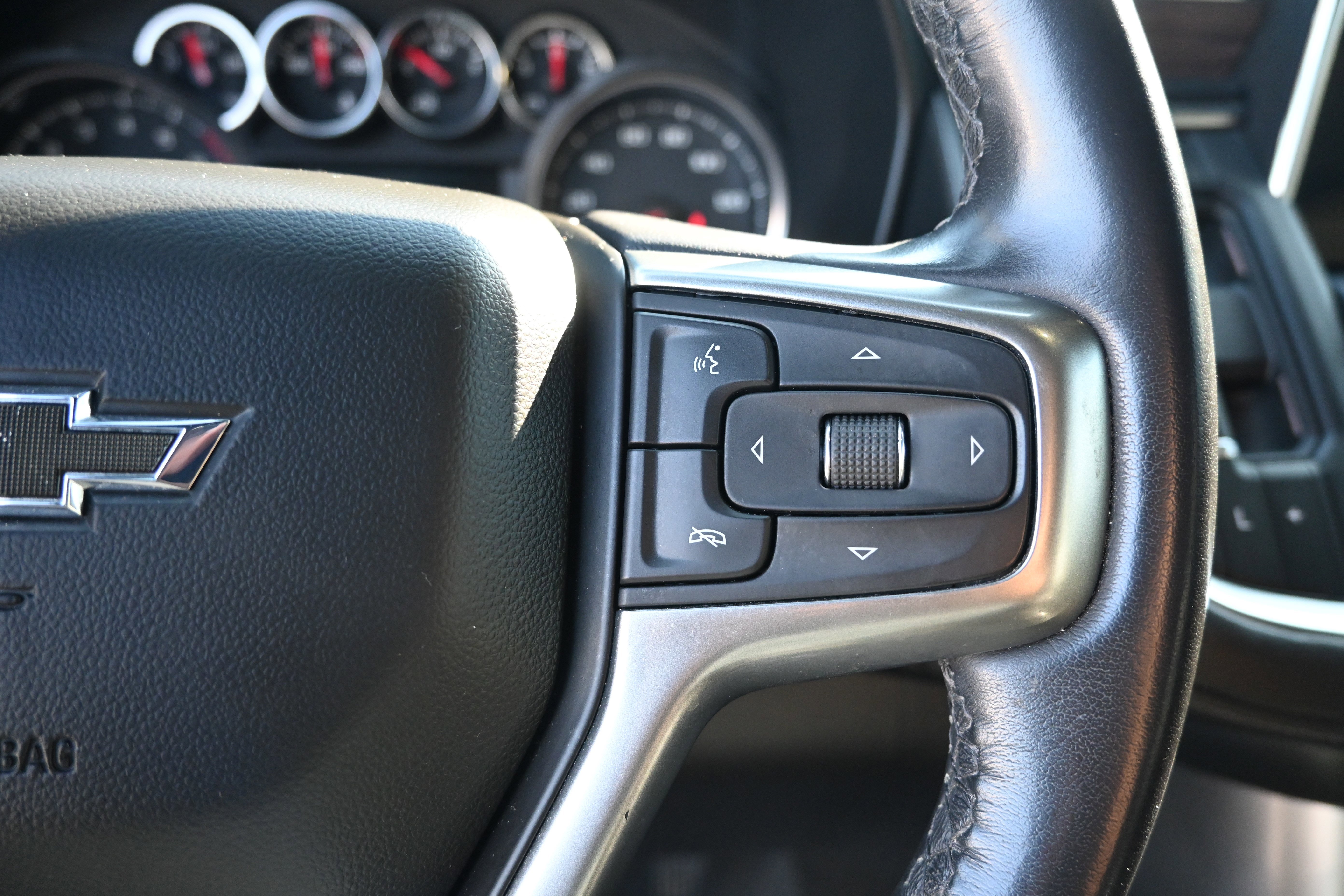 Used 2021 Chevrolet Tahoe Z71 w/ Rear Media and Nav Package image 21