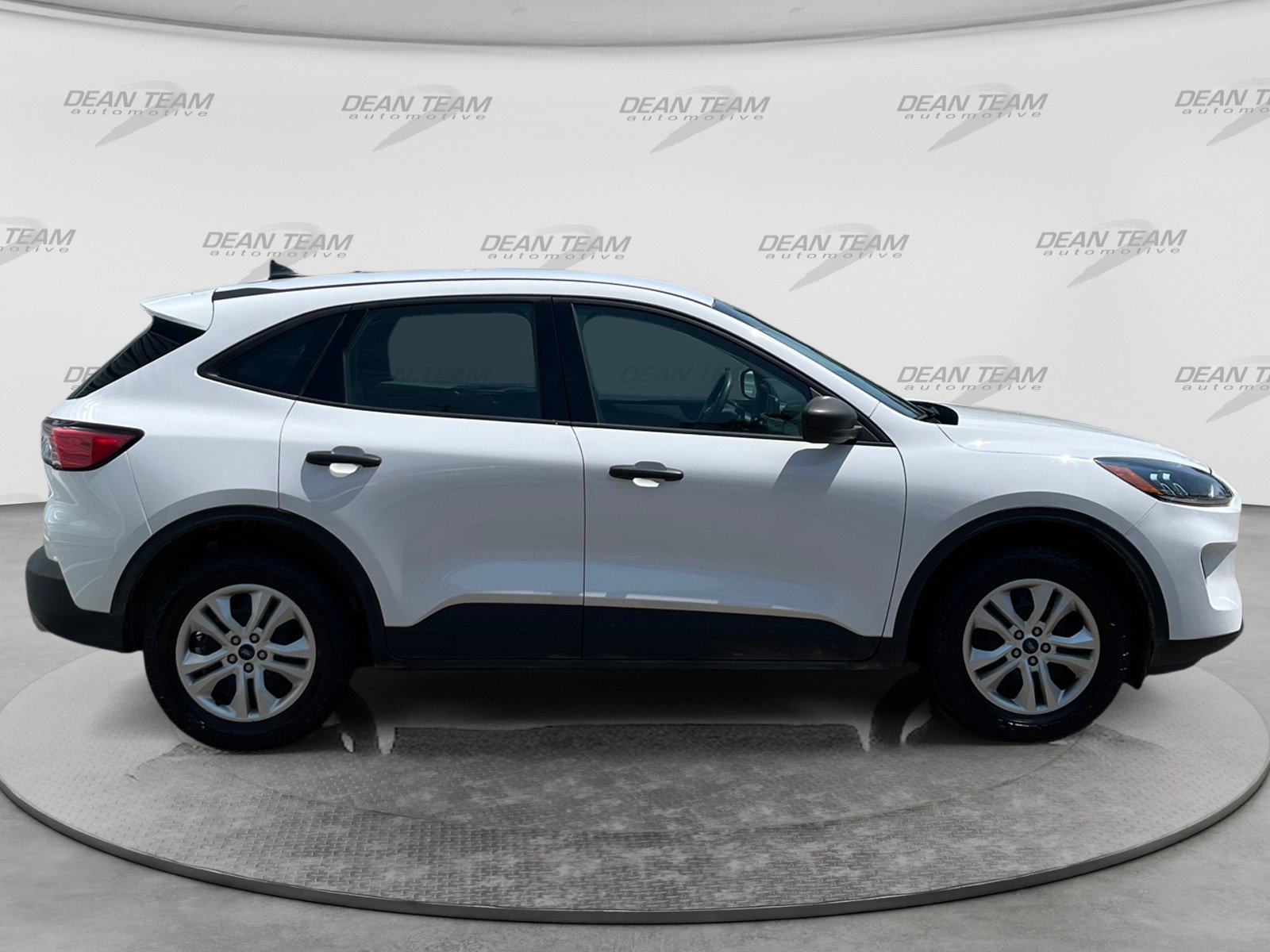 Used 2022 Ford Escape S AWD/4WD image 9