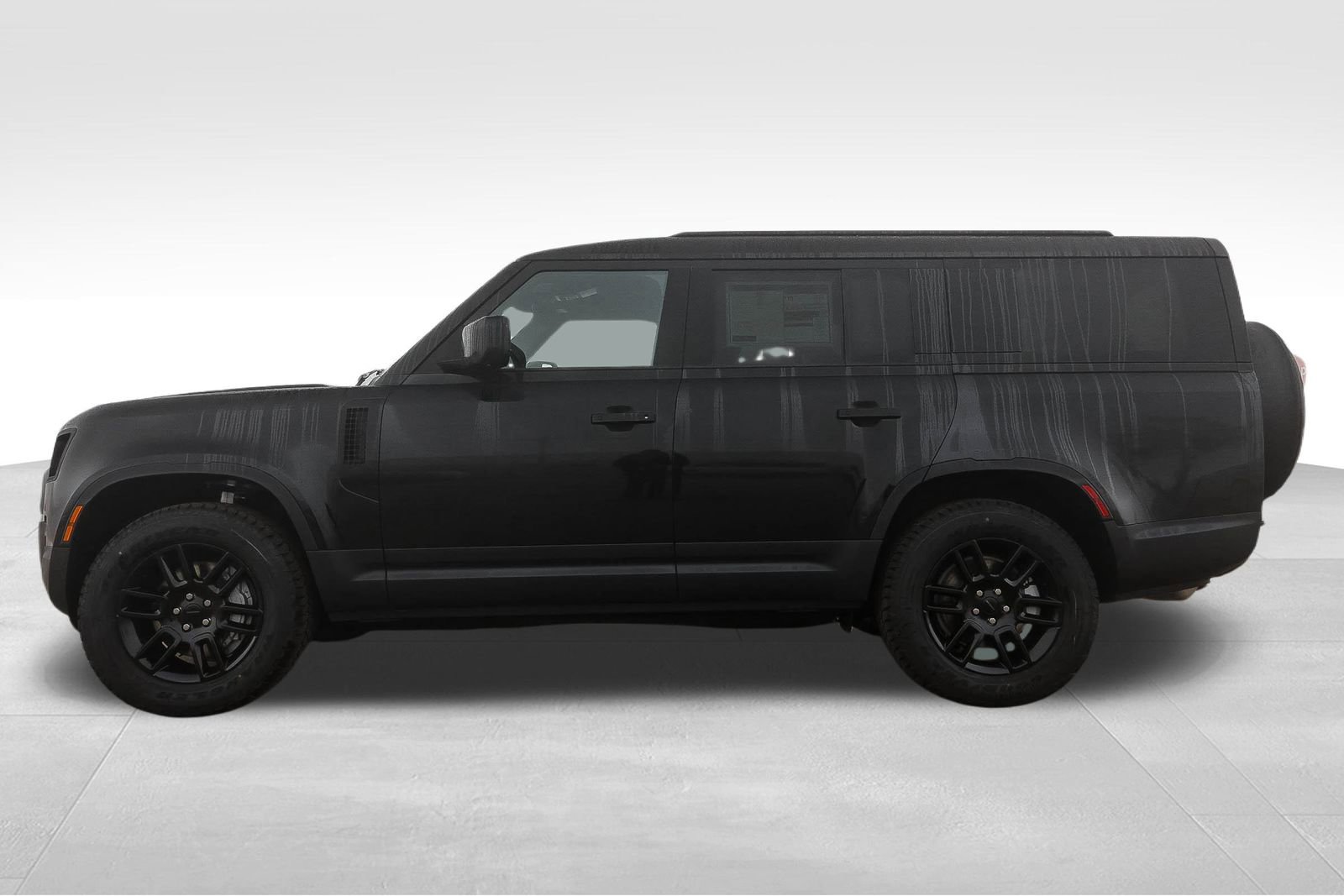 New 2026 Land Rover Defender 130 S AWD/4WD image 8