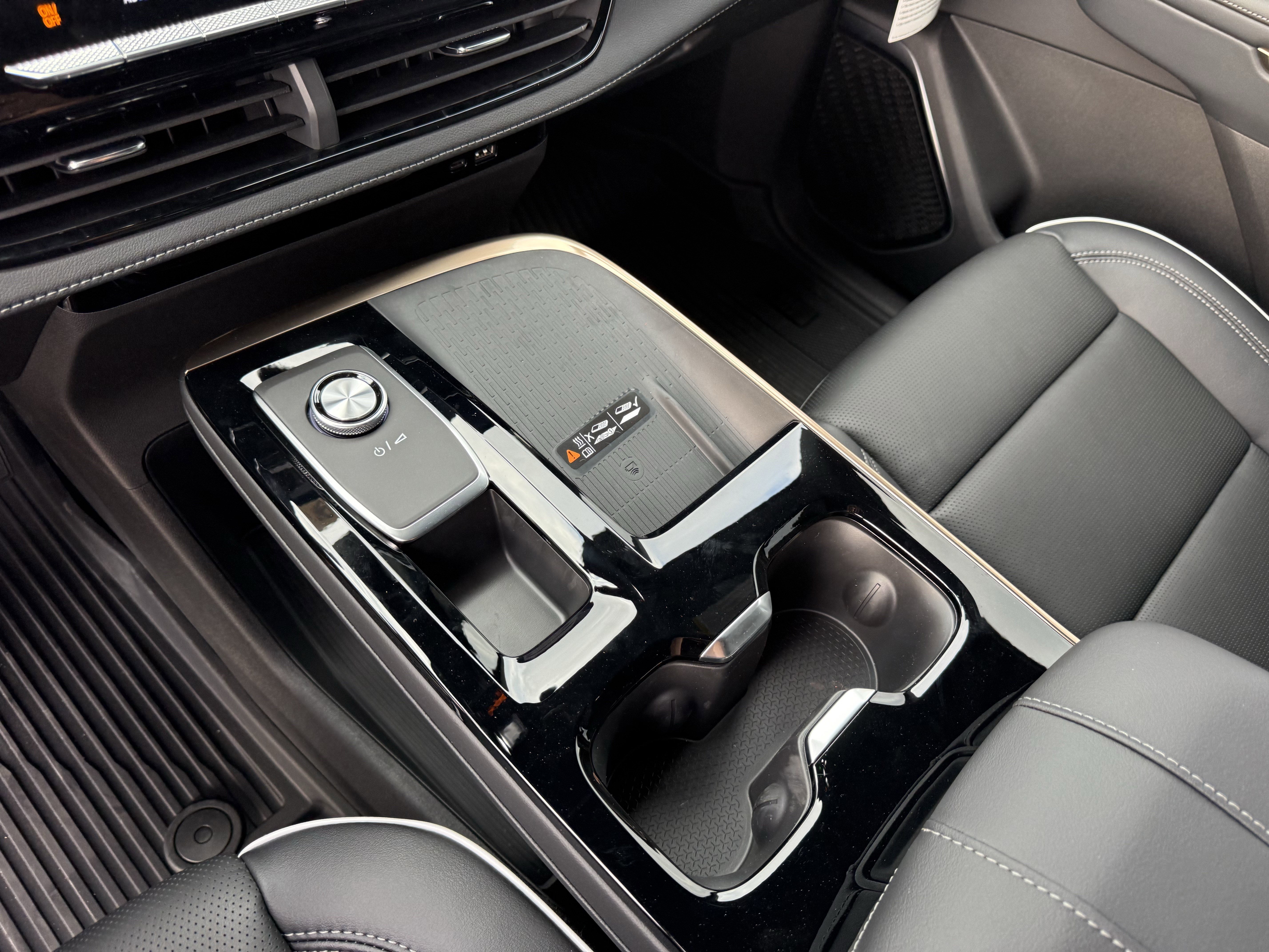 New 2026 Buick Enclave Avenir w/ Super Cruise Package FWD image 17