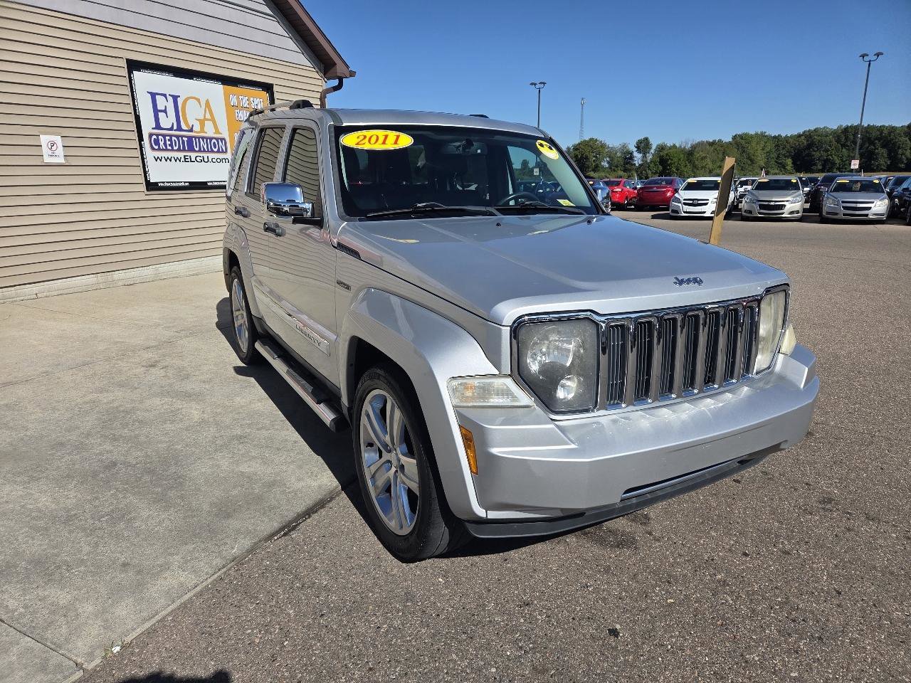 Used 2011 Jeep Liberty Limited Jet AWD/4WD image 3