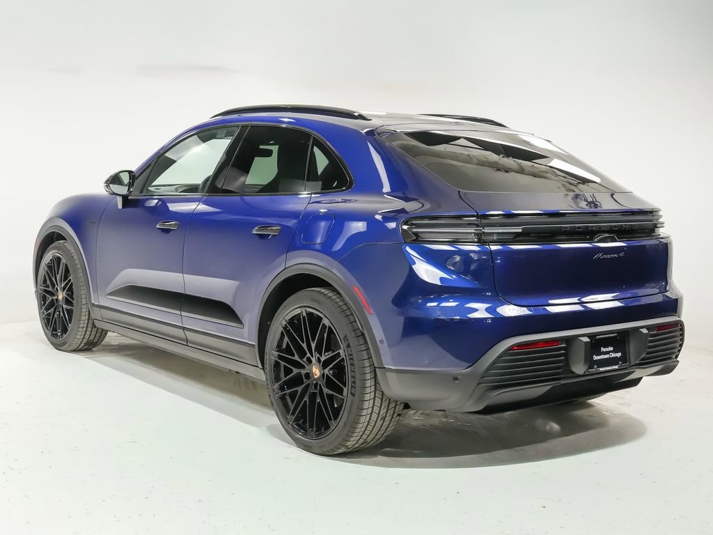 New 2026 Porsche Macan 4 Electric image 3
