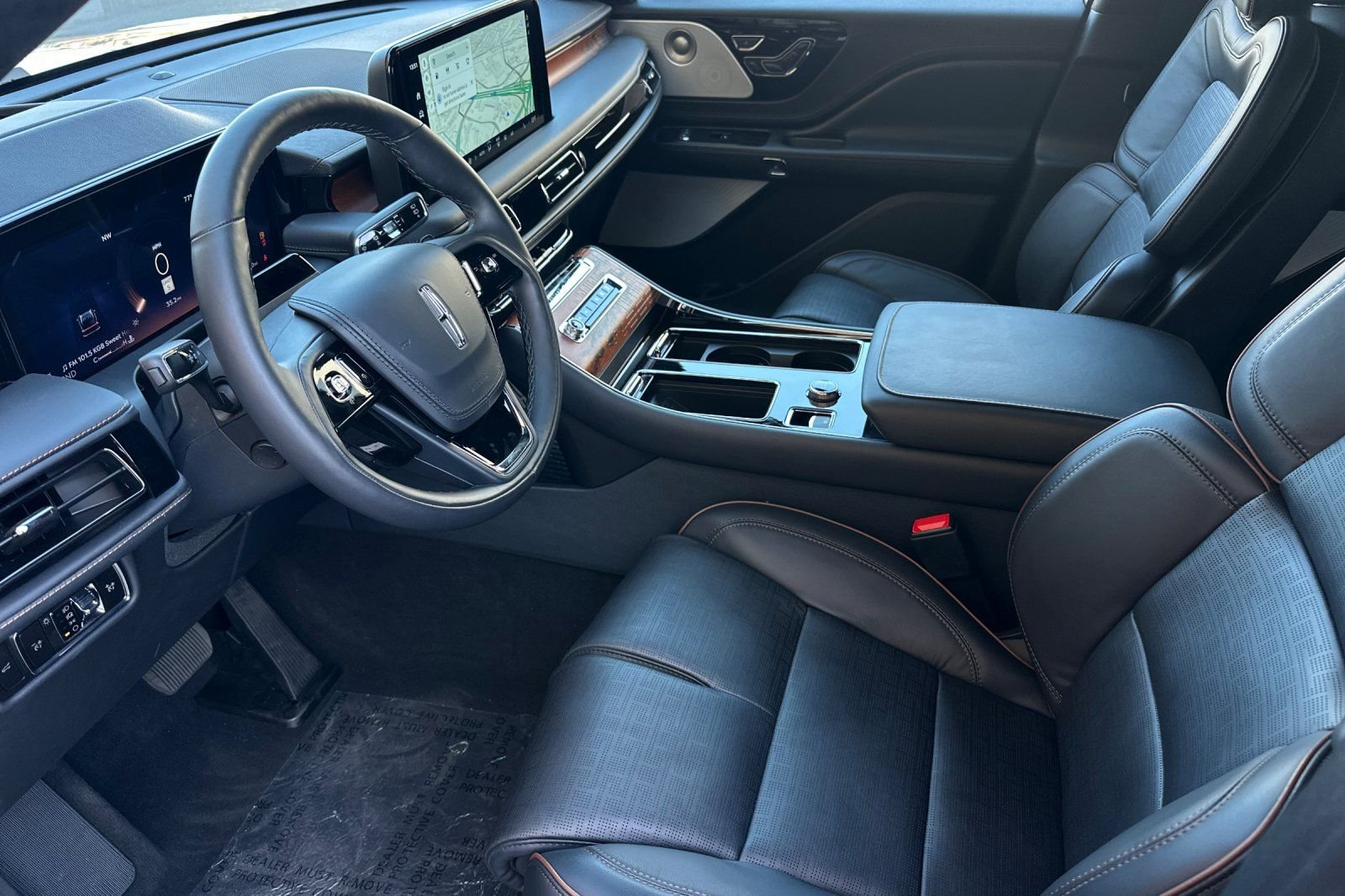 New 2026 Lincoln Aviator Black Label AWD/4WD image 9