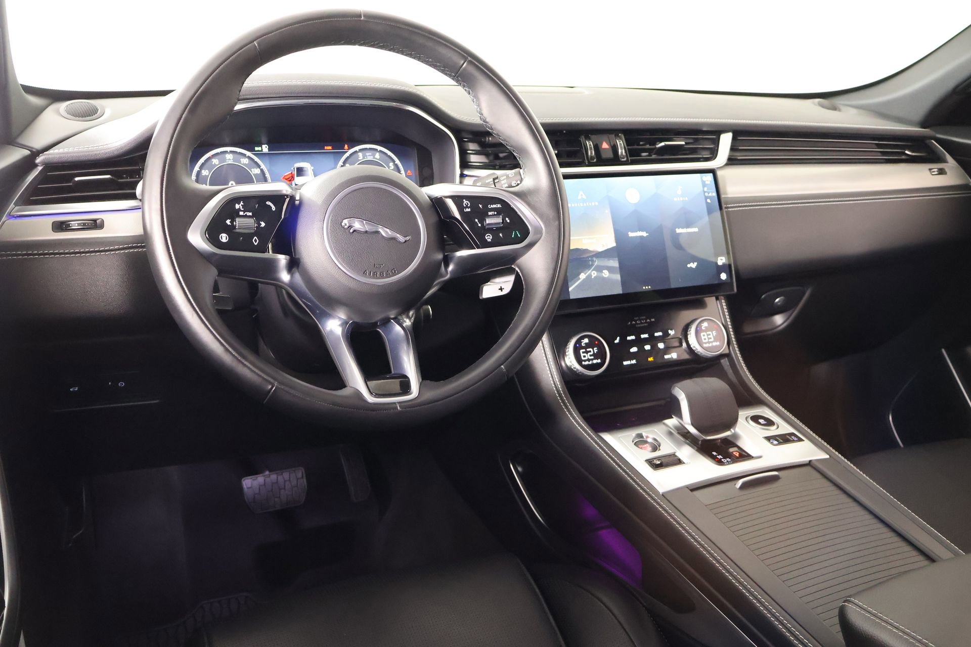 Used 2025 Jaguar F-PACE R-Dynamic S image 2