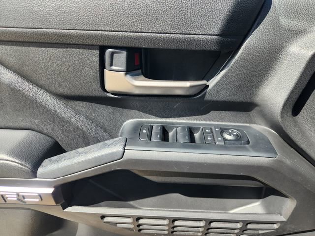 Certified 2025 Toyota Tacoma TRD Off-Road AWD/4WD image 21