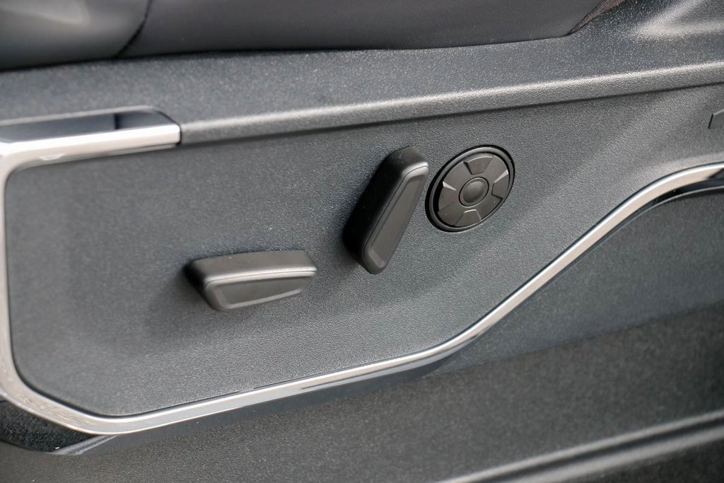 New 2026 Ford F250 Platinum image 25