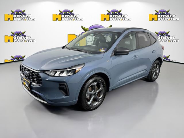 Used 2023 Ford Escape ST-Line w/ Equipment Group 301A AWD/4WD video 1
