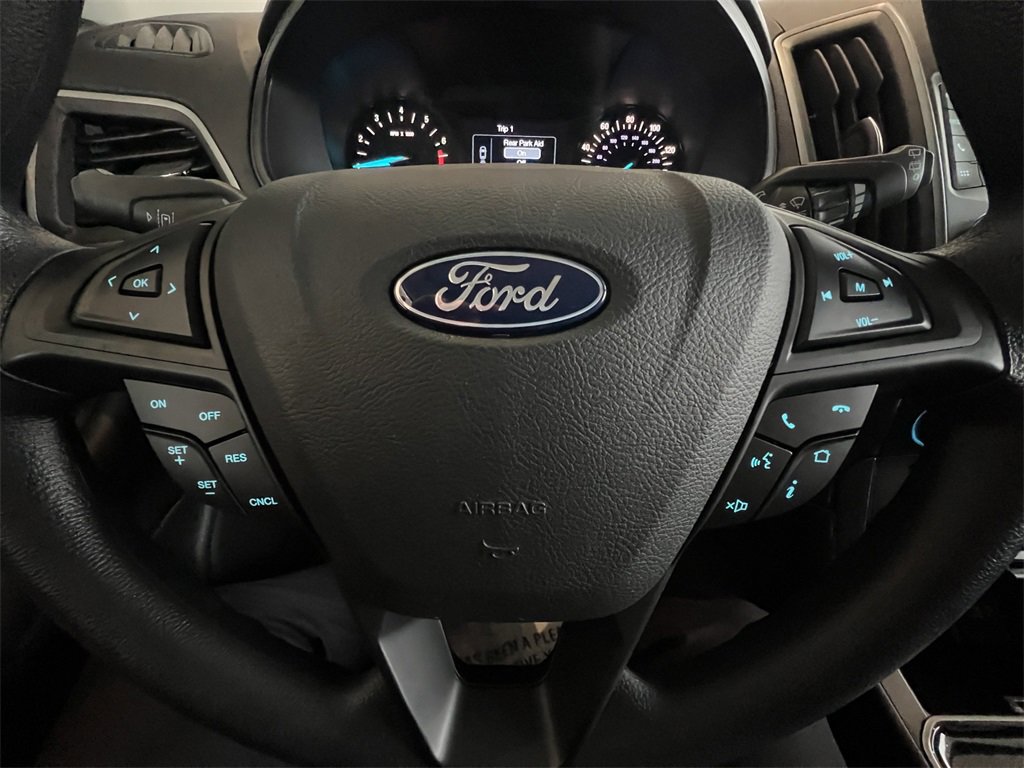 Used 2019 Ford Edge SE w/ SE Fleet Driver's Package image 28