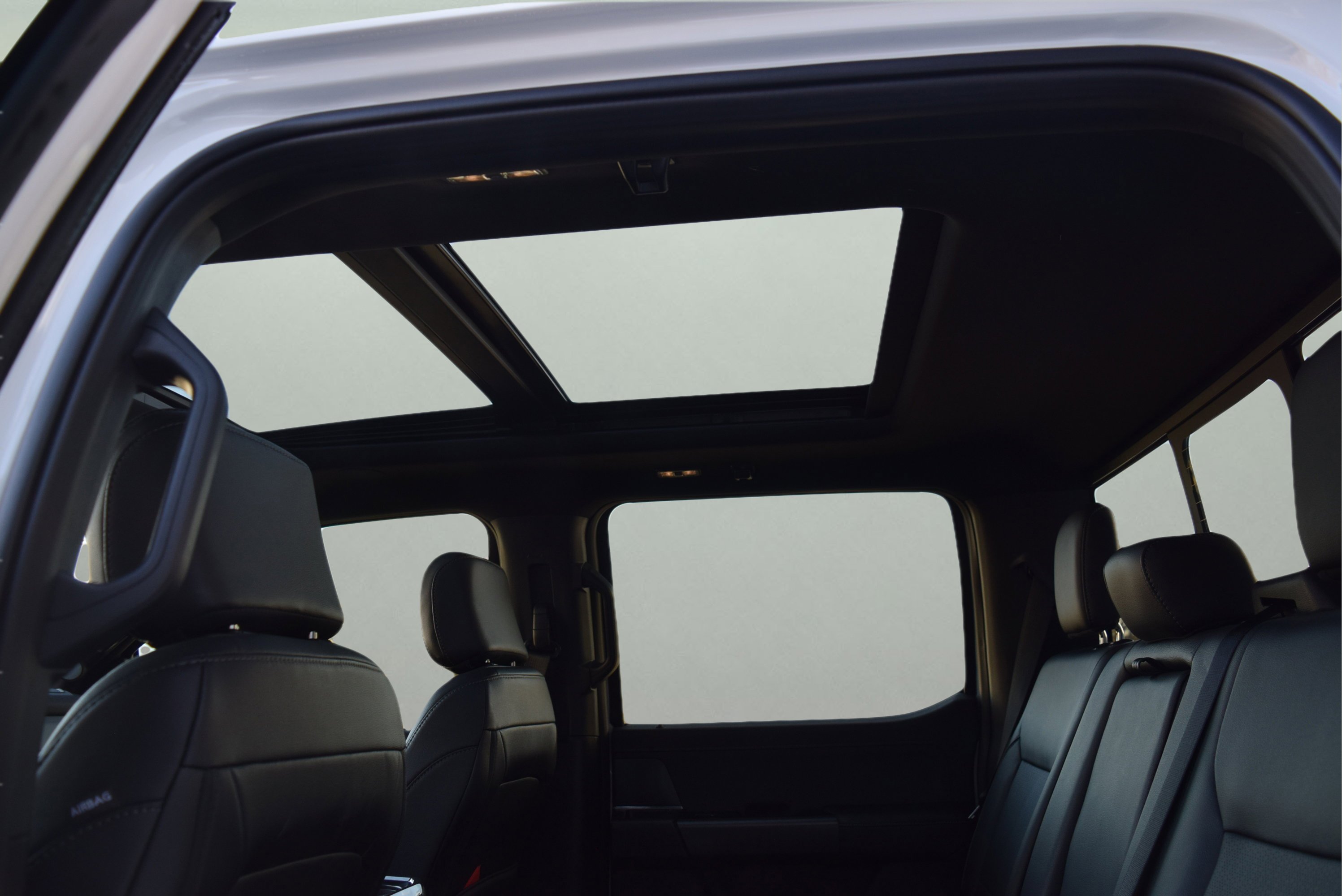 Used 2025 Ford F150 Lariat w/ Equipment Group 502A High image 10