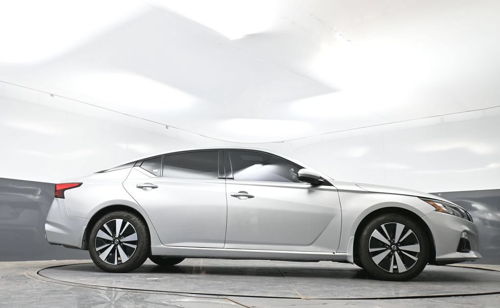 Used 2020 Nissan Altima 2.5 SV FWD image 48