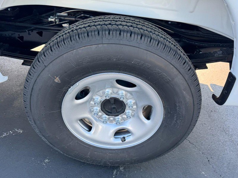 New 2026 Chevrolet Express 2500 RWD image 29