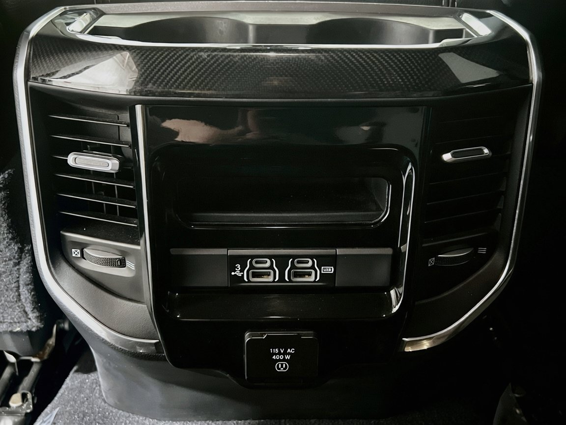 Used 2020 RAM 2500 Laramie w/ Night Edition AWD/4WD image 19