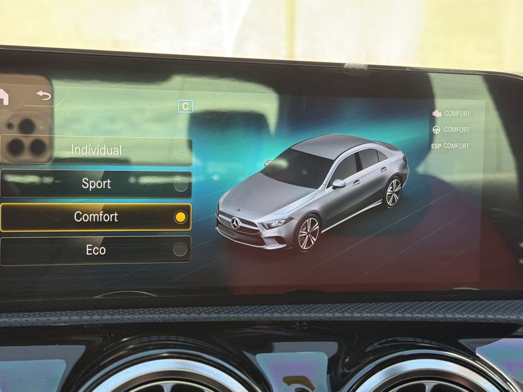 Used 2021 Mercedes-Benz A 220 image 11