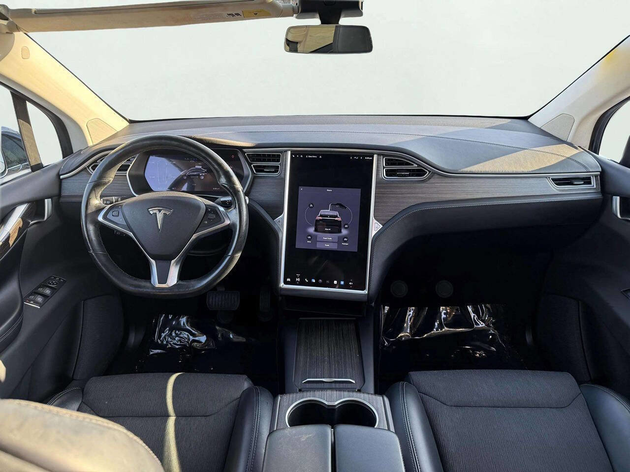 Used 2016 Tesla Model X 75D image 16