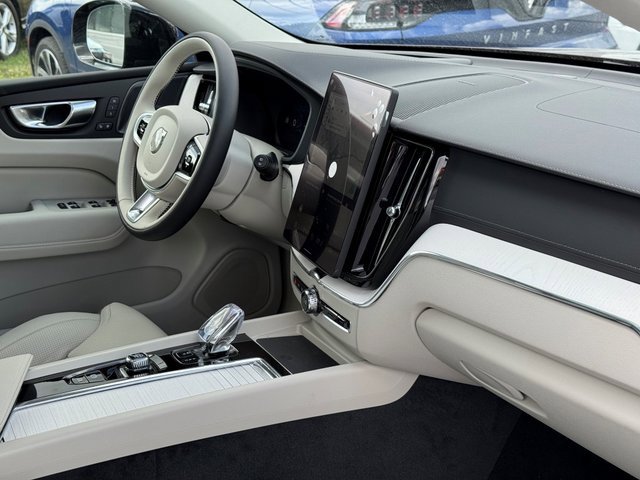 New 2026 Volvo XC60 T8 Ultra w/ Climate Package image 11