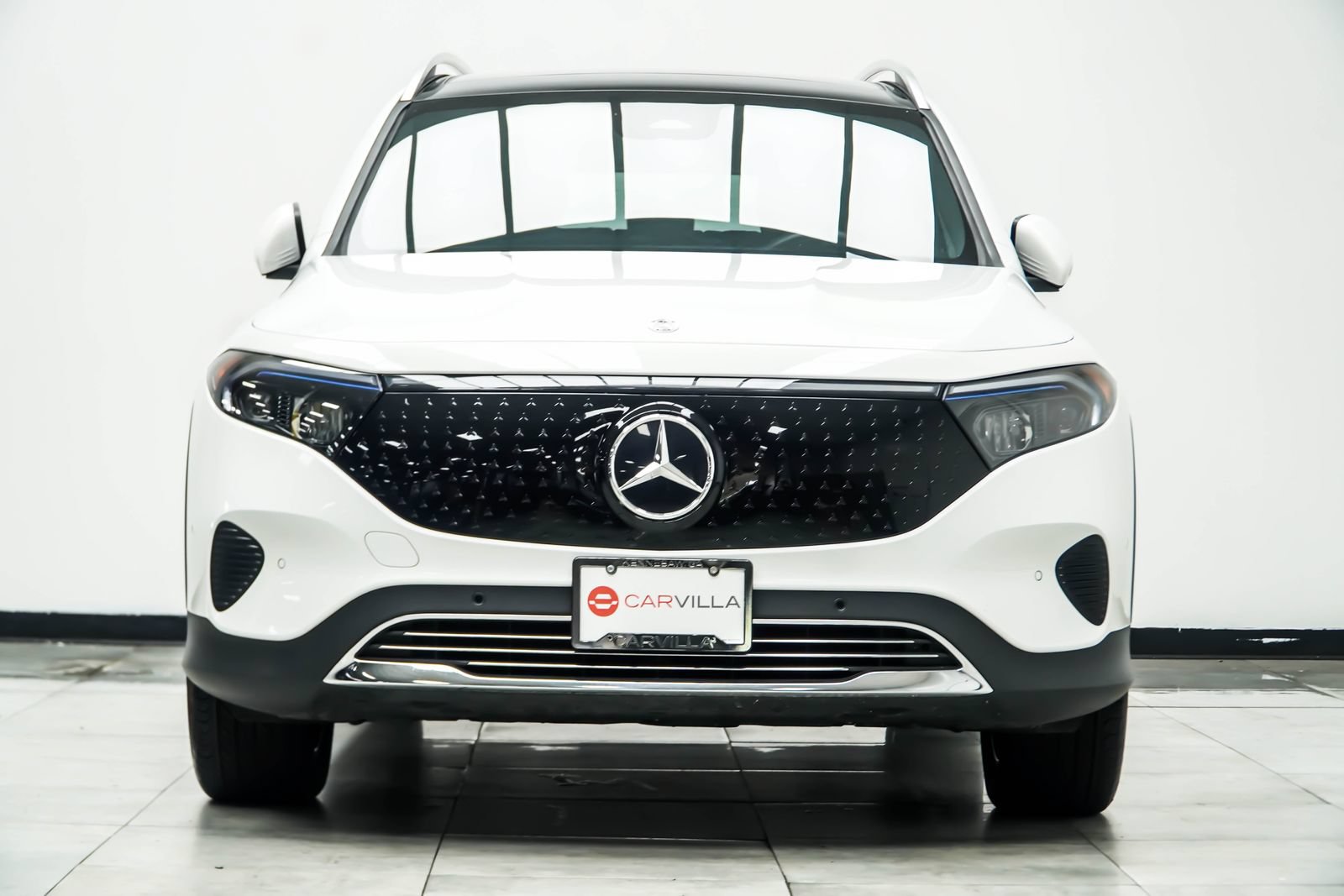 Used 2024 Mercedes-Benz EQB 350 4MATIC SUV w/ Winter Package image 9