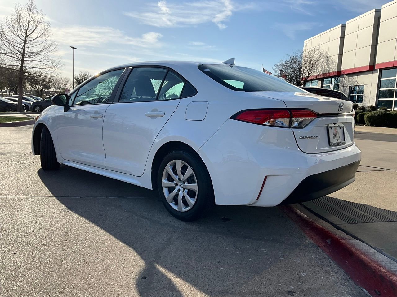 Used 2025 Toyota Corolla LE image 8
