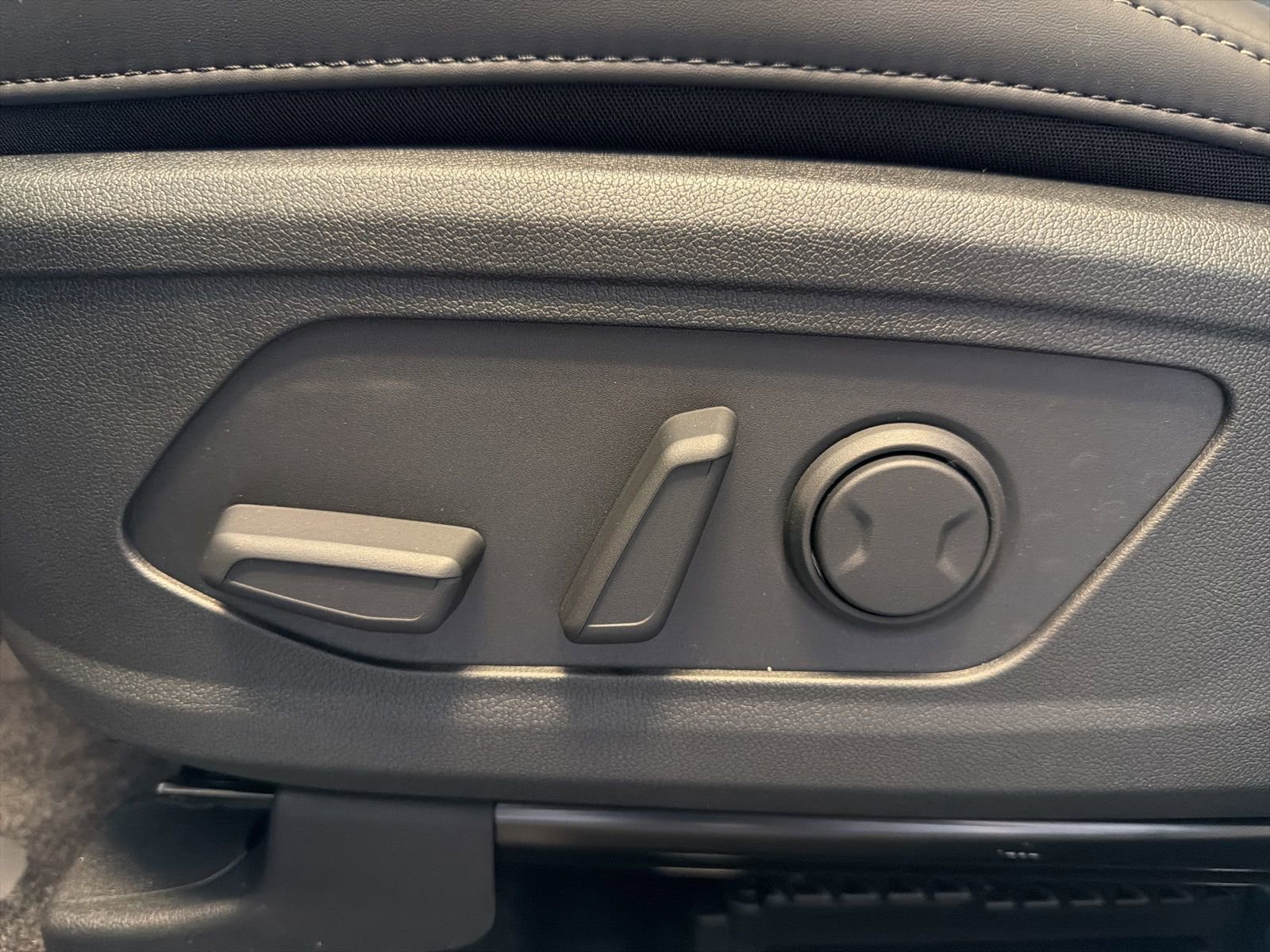 New 2026 Kia Sorento EX AWD/4WD image 21
