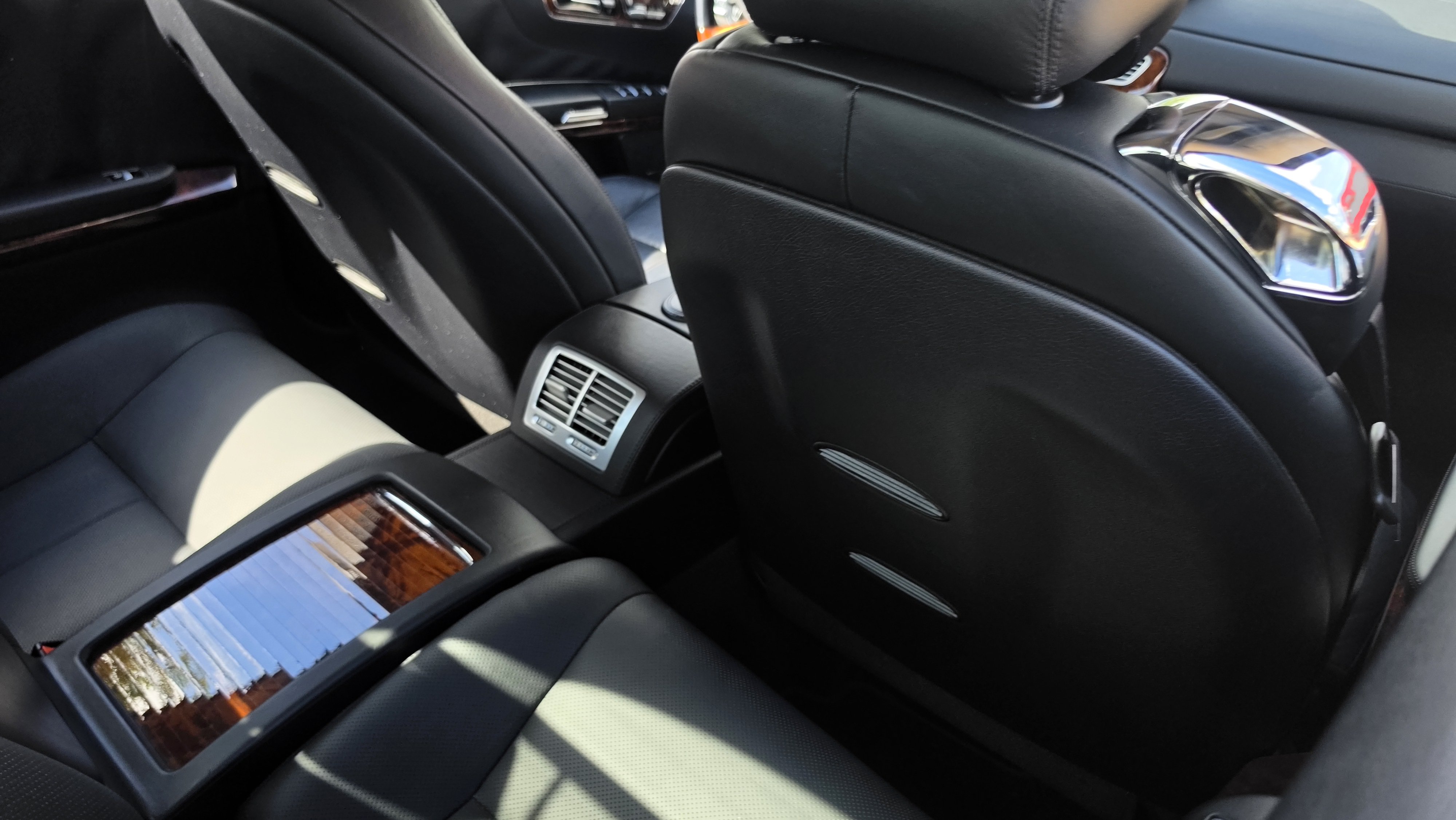 Used 2012 Mercedes-Benz CL 550 4MATIC w/ Sport Pkg image 28