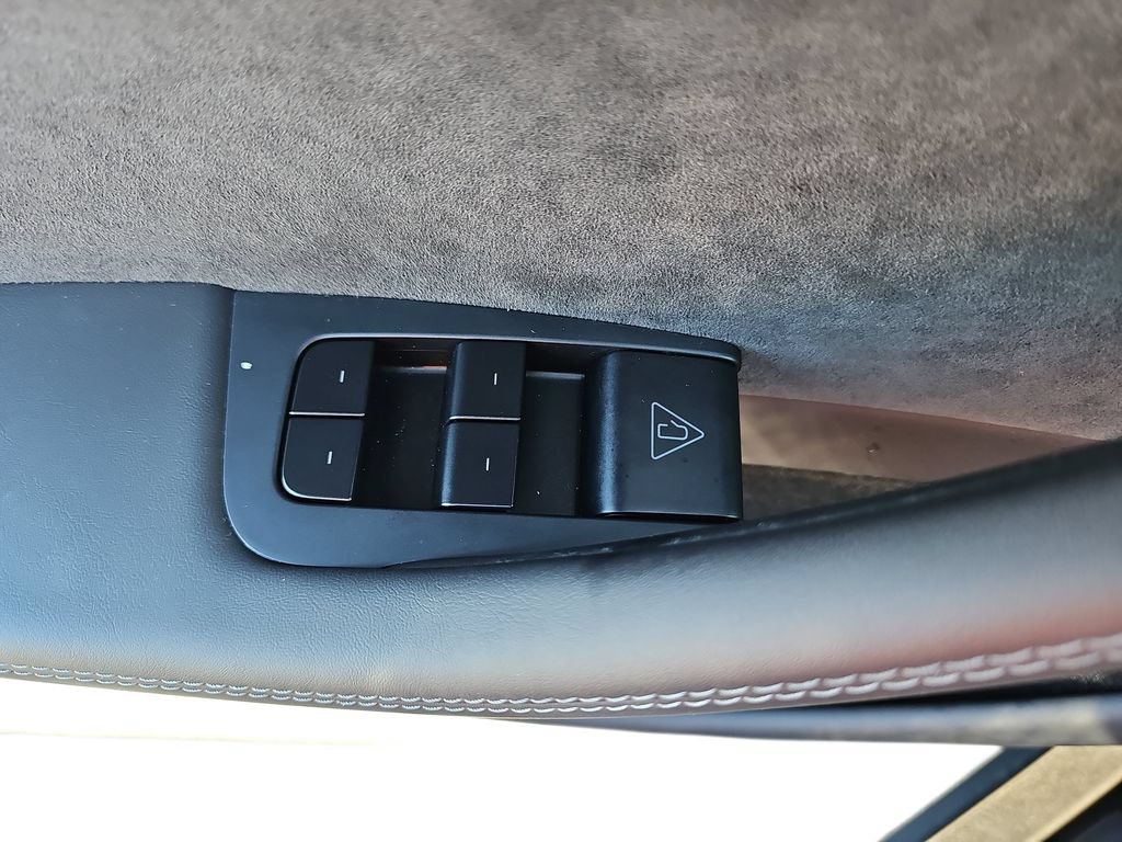 Used 2026 Tesla Model Y 2WD image 27