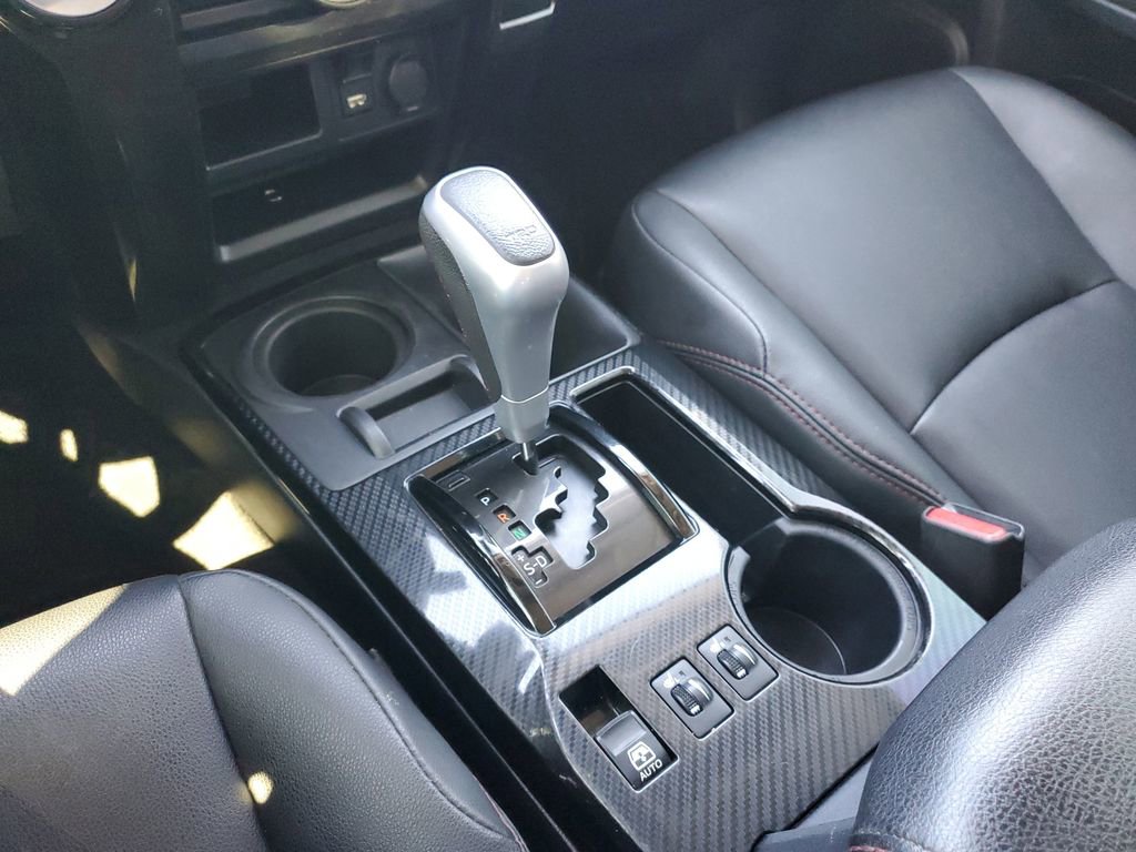 Used 2021 Toyota 4Runner TRD Off-Road Premium w/ Moonroof Package AWD/4WD image 31
