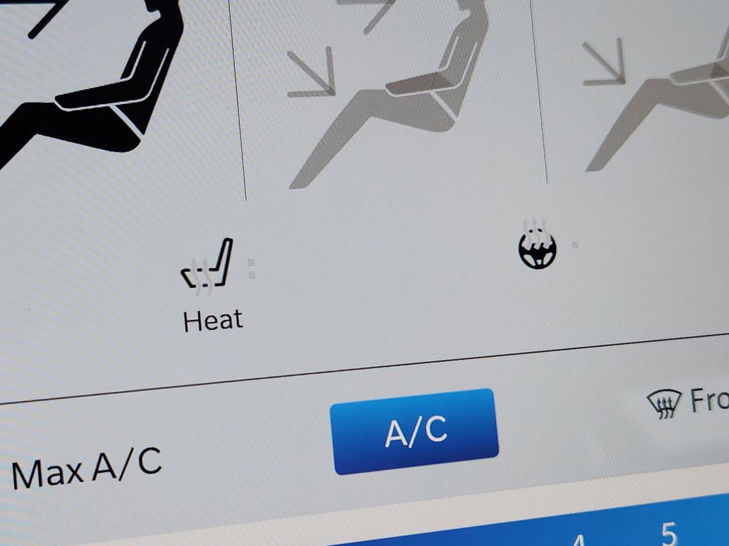 New 2026 Chrysler Pacifica Select w/ S Appearance Package image 24