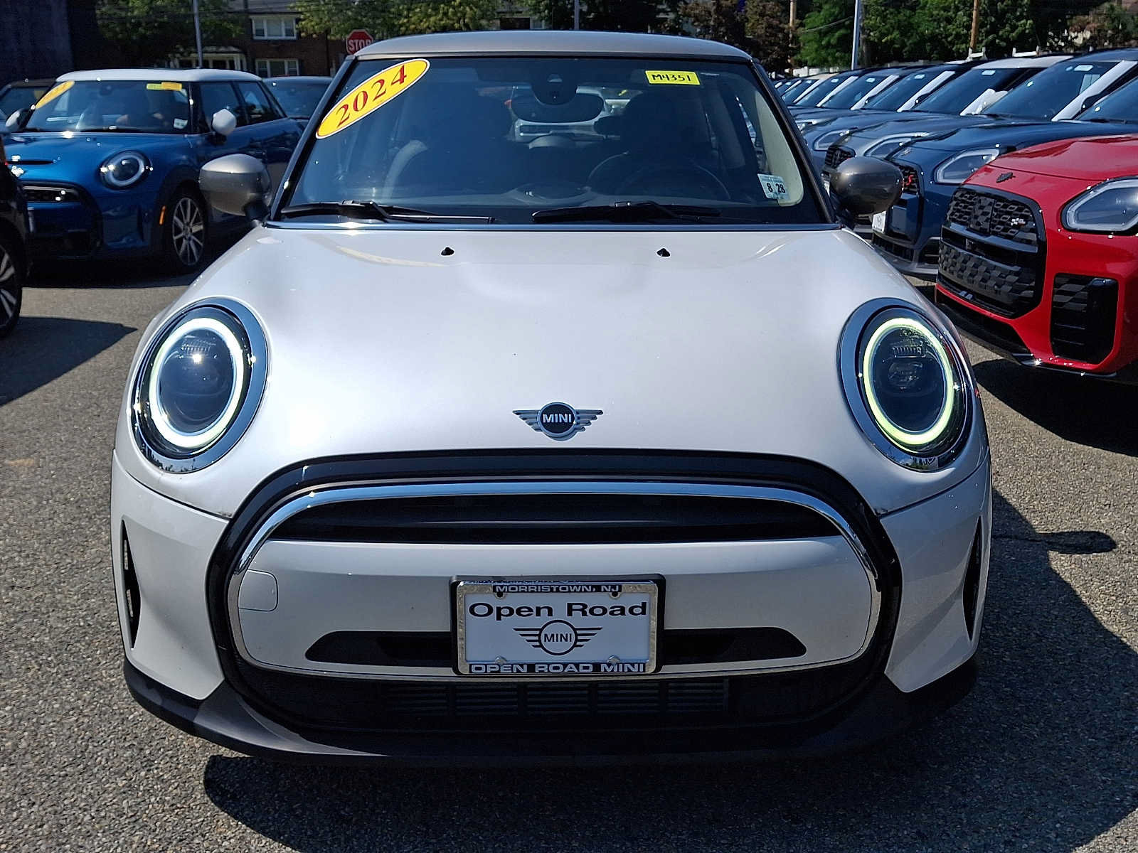 Used 2024 MINI Cooper 2-Door Hardtop FWD image 2