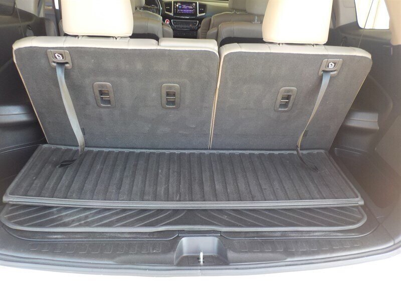 Used 2016 Honda Pilot Elite image 40