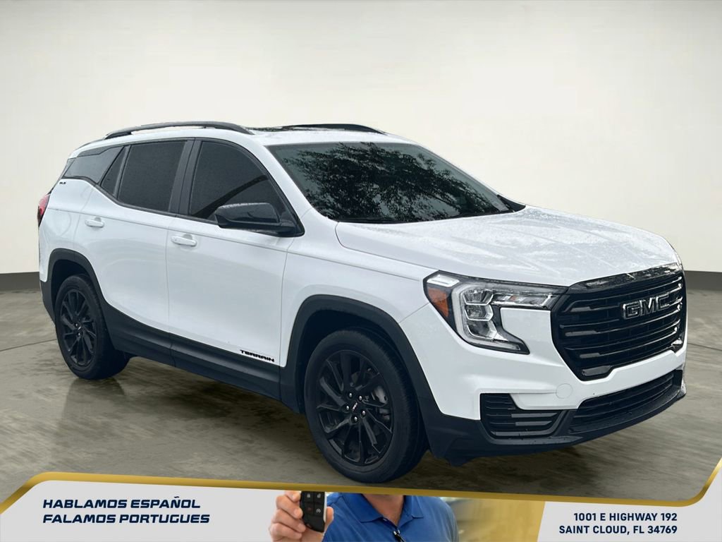 Used 2023 GMC Terrain SLE w/ Driver Convenience Package image 8