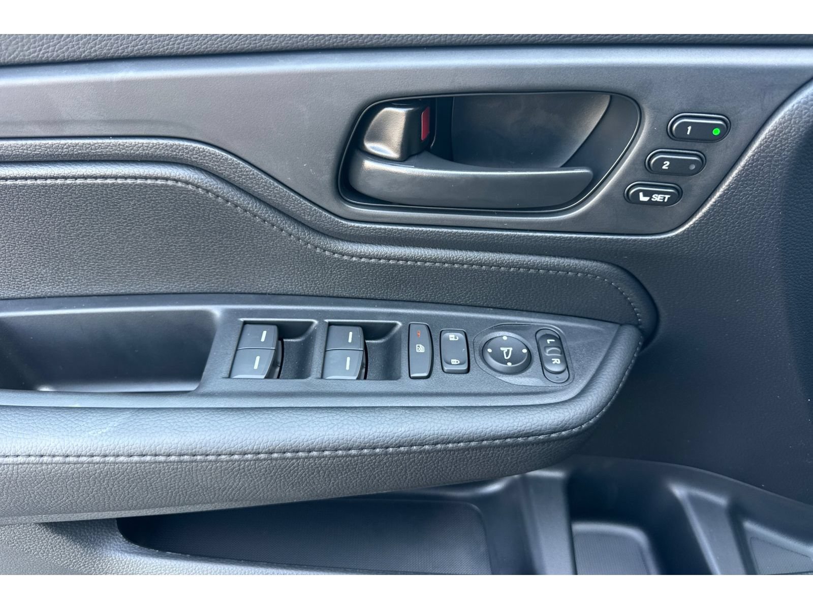 Used 2026 Honda Odyssey EX-L image 11