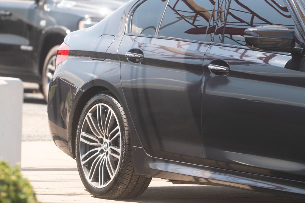 Used 2018 BMW 540i xDrive AWD/4WD image 10