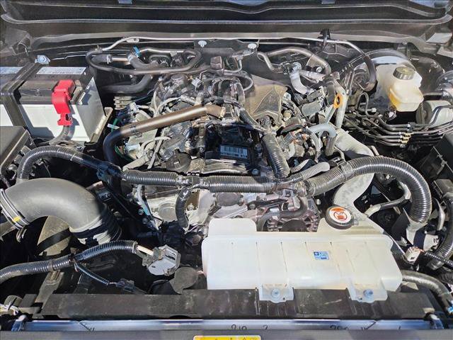 Certified 2025 Toyota Tacoma SR5 image 21