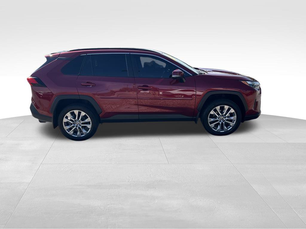 Used 2023 Toyota RAV4 XLE Premium AWD/4WD image 8